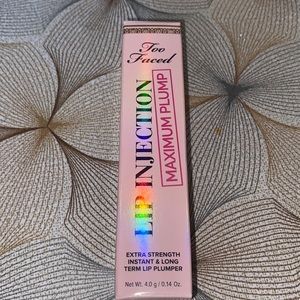 Too faced Lip Injection Maximum Plump